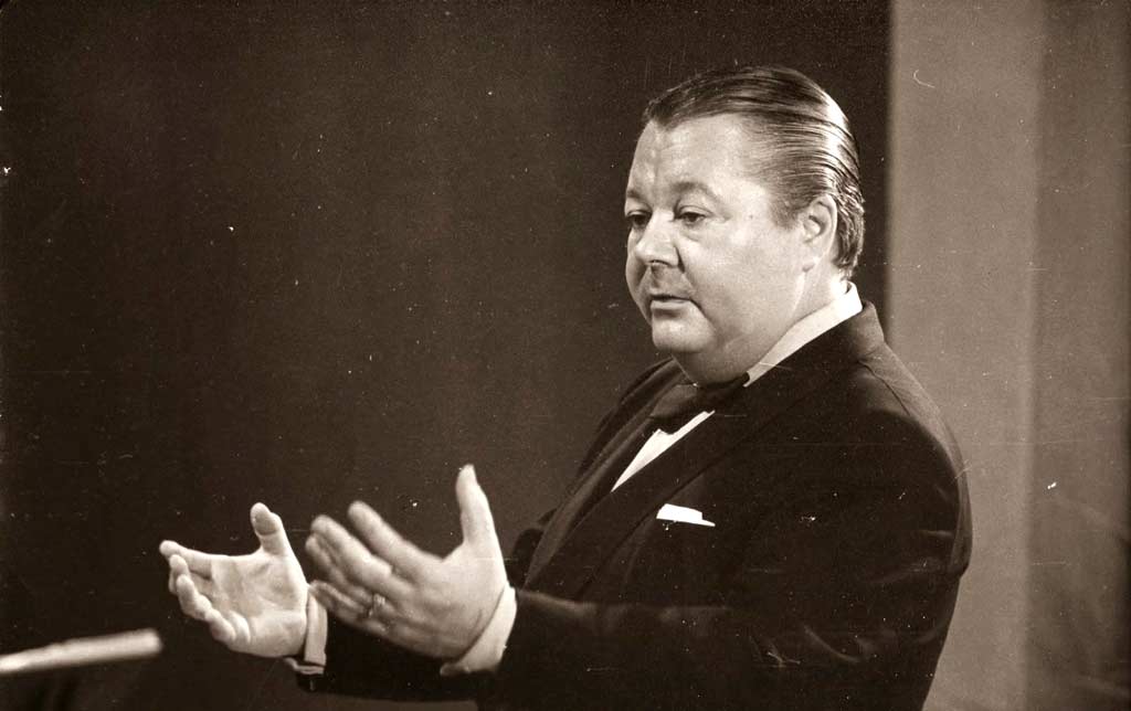 Orchestra leader Aníbal Troilo