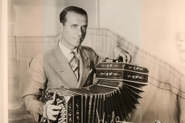 49/2025 Pedro Laurenz Milonga tanda - Milonga de mis amores